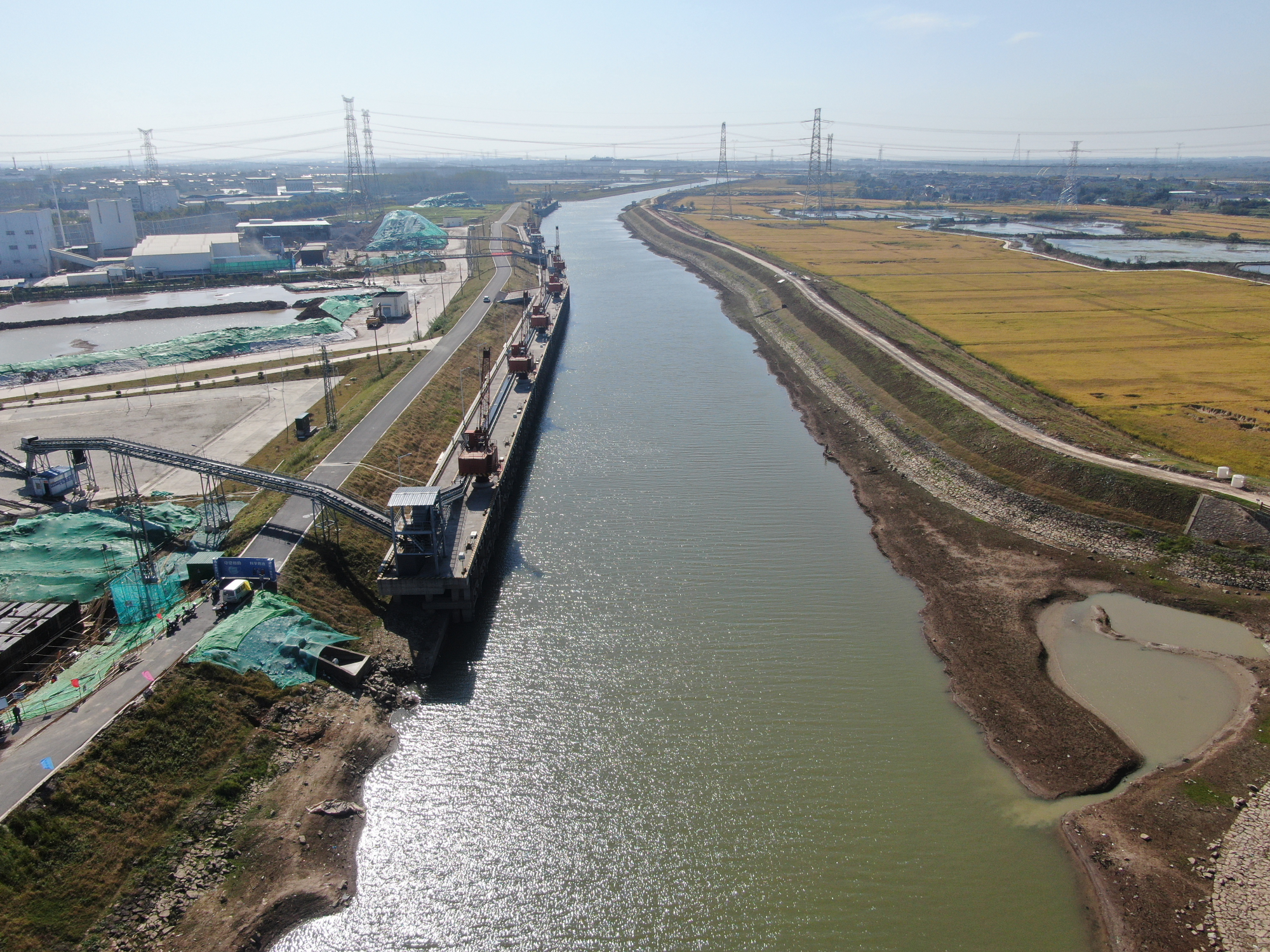 南京市加快推进通港达园内河运输